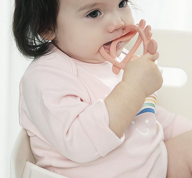 韓国子供雑貨 ベビーおもちゃ シリコン製 歯がため 赤ちゃんや幼児 ベビー用品 柔らかい