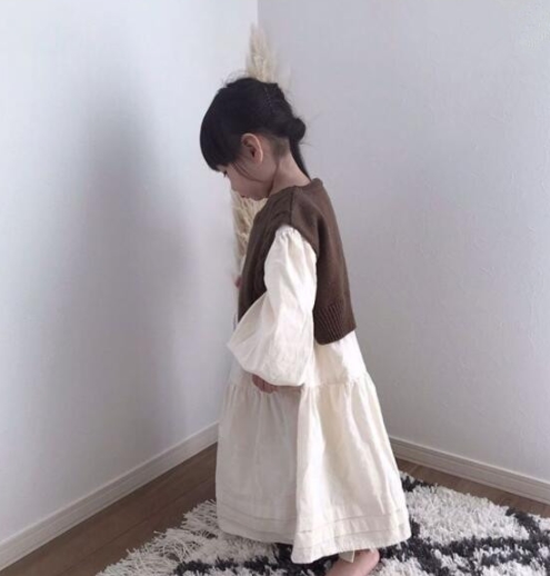 秋 女の子 無地ワンピース パフスリープ 森ガール ゆったり 子供服 おしゃれ ワンピース - 画像 (2)